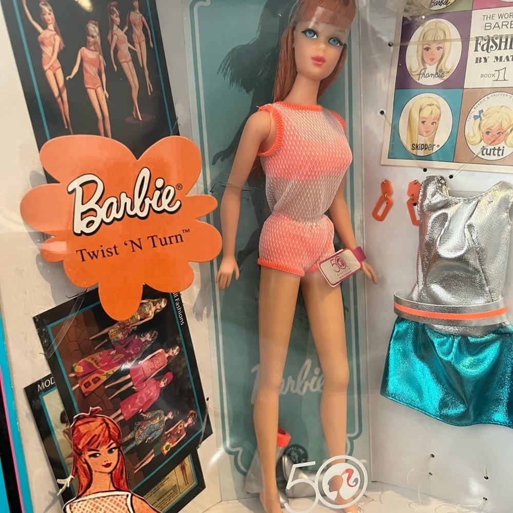 Barbie 50th Anniversary Doll in Pink Outfit - Picture 10 of 11